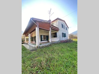 Villa in Vendita a Fisciano, 280'000€, , con Box