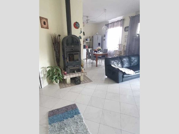 Quadrilocale in Vendita a La Spezia, zona FABIANO, 130'000€, 80 m²