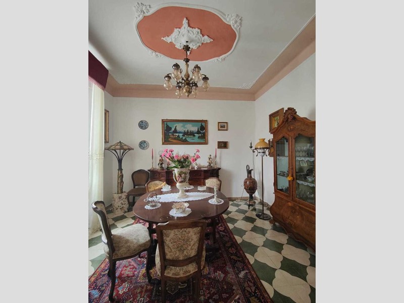 Casa Semi Indipendente in Vendita a Villafranca in Lunigiana, 490'000€, 160 m²