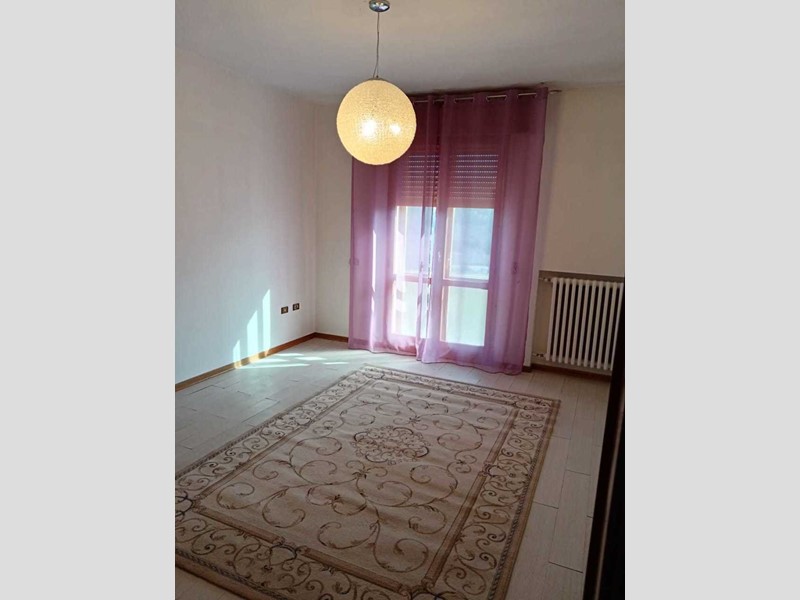 Appartamento in Vendita a Novafeltria, 175'000€, 165 m²