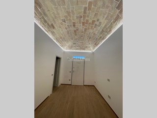 Trilocale in Affitto a Pescara, zona Piazza Salotto, 865€, 70 m², arredato