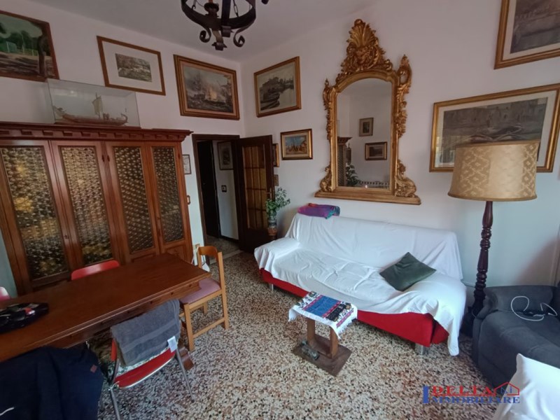 Trilocale in Vendita a Rosignano Marittimo, 130'000&euro;, 80 m²