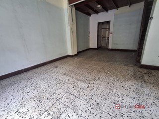 Magazzino in Affitto a Messina, 500€, 40 m²