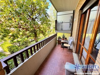 Appartamento in Vendita a Massa, zona Ronchi, 250'000€, 85 m²