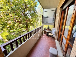 Appartamento in Vendita a Massa, zona Ronchi, 250'000€, 85 m²