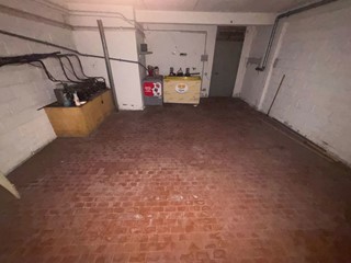 Magazzino in Vendita a Rozzano, 25'000€, 60 m²