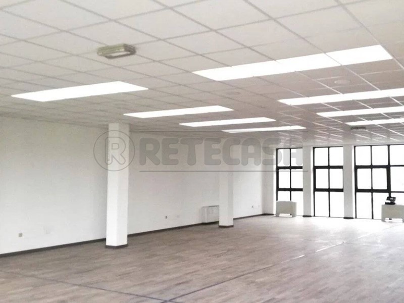 Ufficio in Affitto a Vicenza, 1'600€, 185 m²