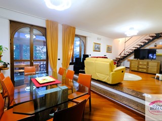 Casa Indipendente in Vendita a Sassello, 290'000€, 210 m²