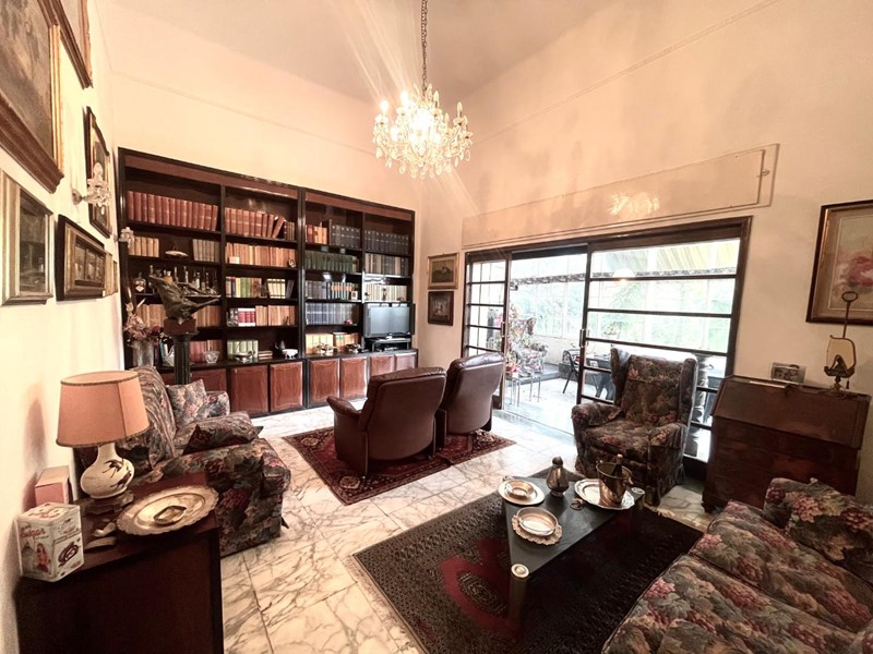 Villa in Vendita a Livorno, 595'000&euro;, 220 m²