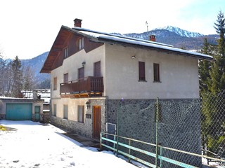 Trilocale in Vendita a Cesana Torinese, 125'000€, 120 m²