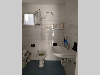 Immobile commerciale in Vendita a Guagnano, zona Via Provinciale 124, 28'500€, 50 m²