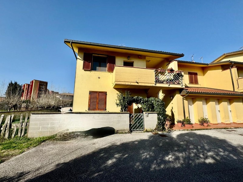 Trilocale in Vendita a Pontedera, 160'000€, 65 m²