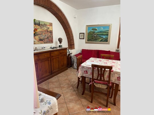 Casa Semi Indipendente in Vendita a Carrara, 138'000€, 75 m²