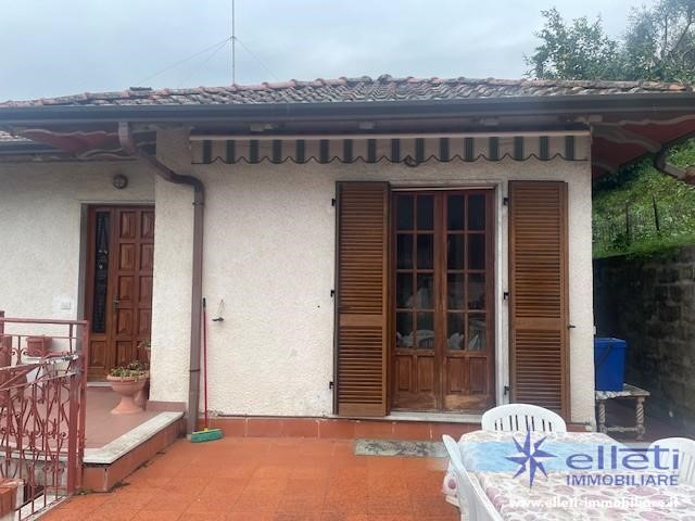 Villa bifamiliare in Vendita a Massa, 255'000&euro;, 83 m², arredato, con Box