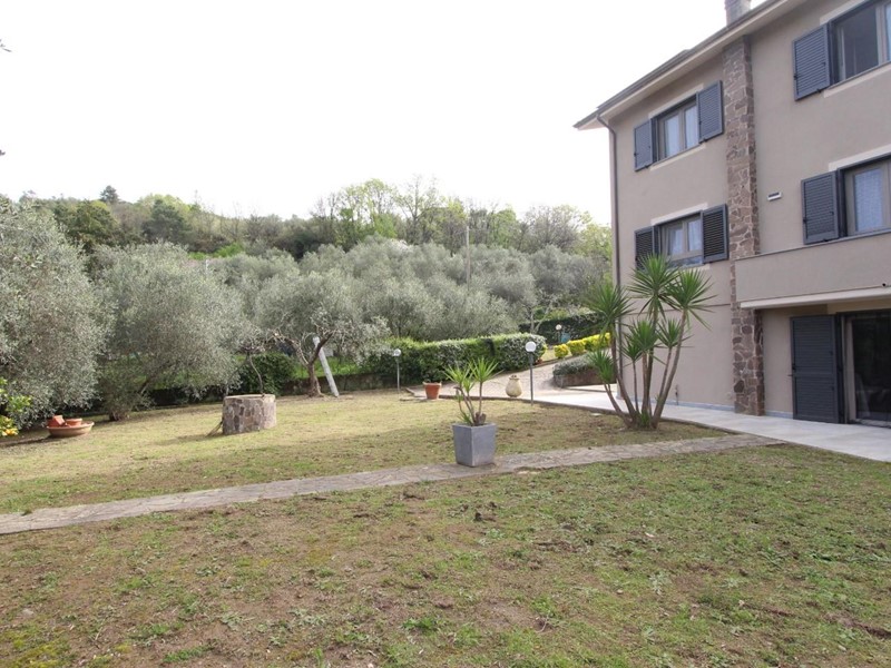 Villa bifamiliare in Vendita a La Spezia, 540'000&euro;, 250 m², arredato, con Box