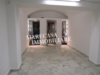 Immobile commerciale in Affitto a Carrara, 500€, 55 m²