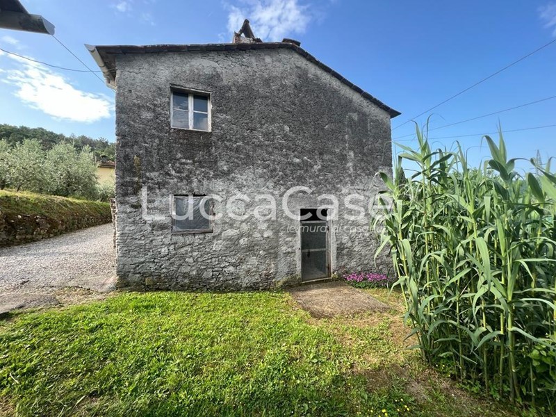 Casa di corte in Vendita a Lucca, zona Arsina, 37'000€, 56 m²