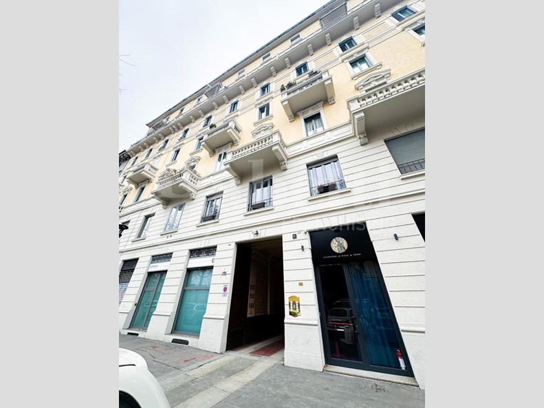 Magazzino in Vendita a Milano, 65'000€, 82 m²