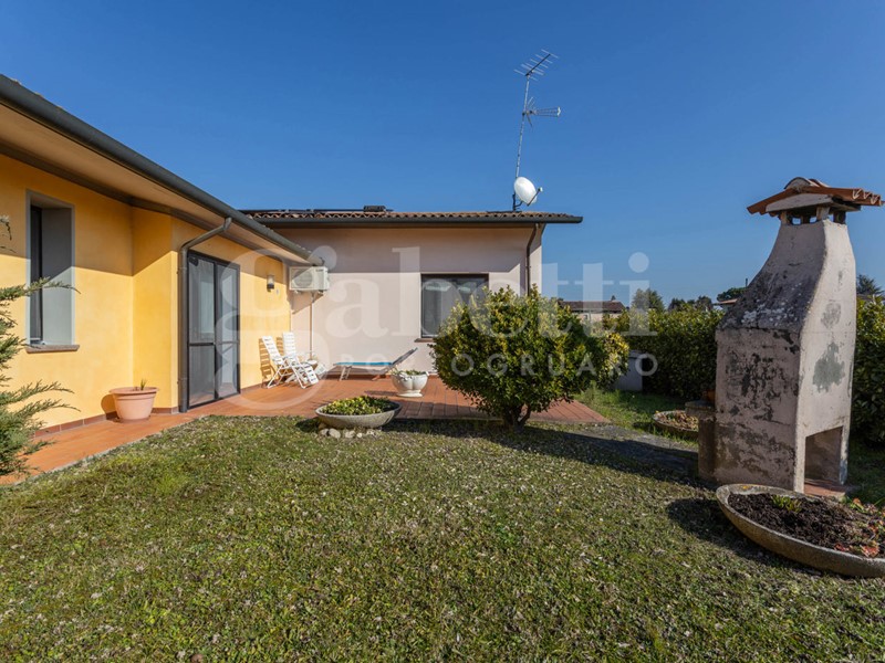 Villa in Vendita a Fossalta di Portogruaro, 390'000€, 230 m²