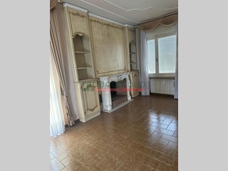 Appartamento in Vendita a Livorno, zona Calzabigi, 369'000€, 220 m², con Box
