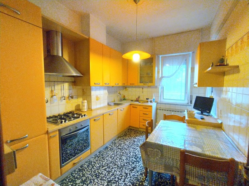 Quadrilocale in Vendita a Savona, zona LAVAGNOLA, 105'000€, 80 m²