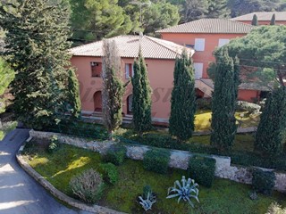 Quadrilocale in Vendita a Rosignano Marittimo, zona Castiglioncello, 173'000€, 75 m²