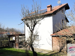 Casa Indipendente in Vendita a Dego, 180'000€, 263 m², con Box
