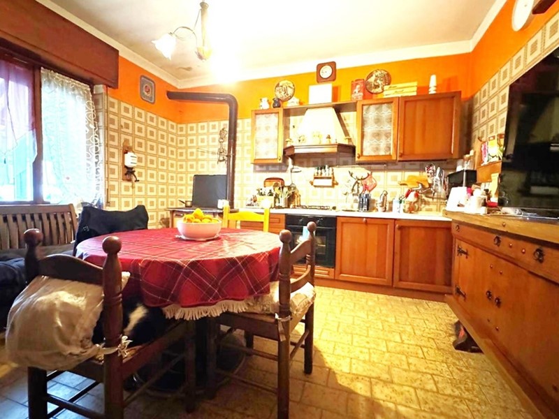 Casa Semi Indipendente in Vendita a San Bonifacio, 230'000€, 200 m², con Box