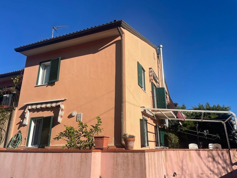 Casa Semi Indipendente in Vendita a Ameglia, 250'000&euro;, 92 m²