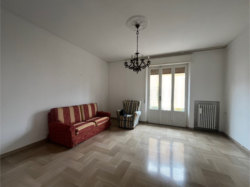 Appartamento in Vendita a Jesi, 179'500€, 140 m², con Box