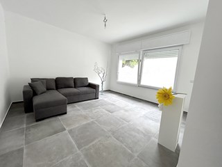 Quadrilocale in Affitto a Riccione, zona PAESE, 80 m²