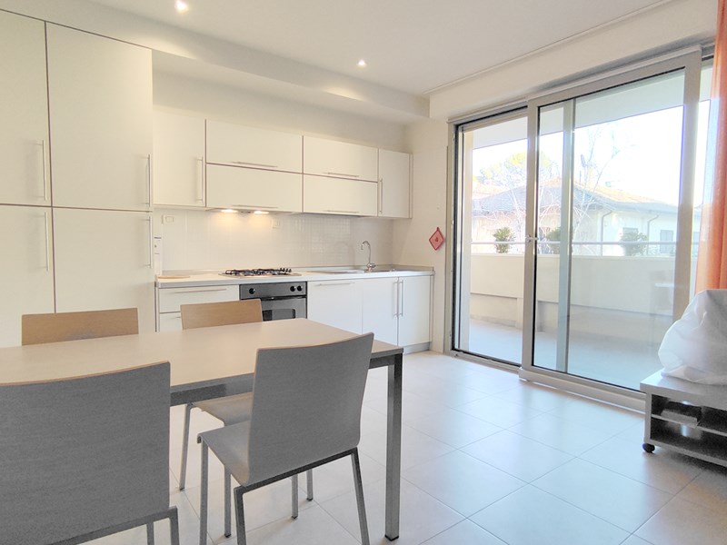 Trilocale in Affitto a Riccione, zona ABISSINIA, 14'500€, 60 m²