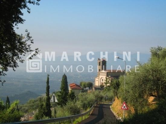 Villa in Vendita a Capannori, zona Matraia, 920'000€, 370 m², con Box