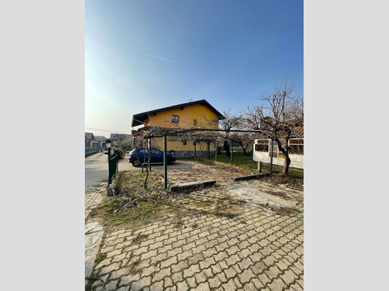 Villa in Vendita a Givoletto, 329'000€, 220 m²