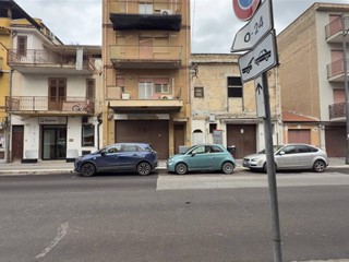 Immobile commerciale in Vendita a Ficarazzi, 170'000€, 230 m²