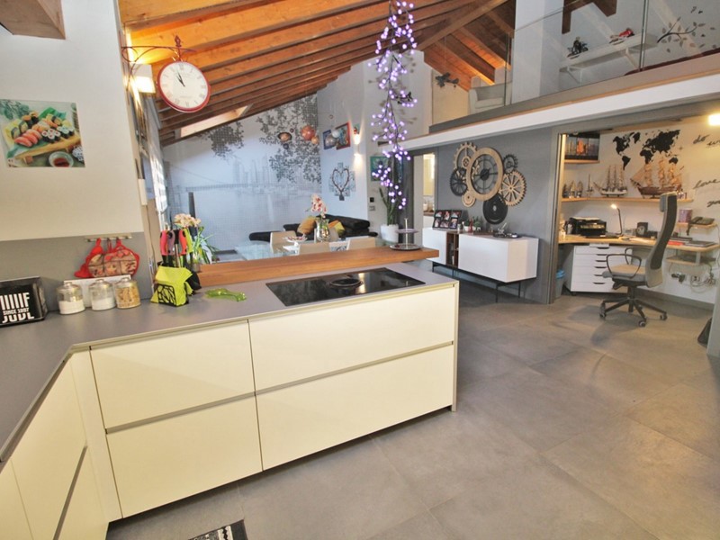 Bilocale in Vendita a Marnate, 245'000€, 100 m², arredato