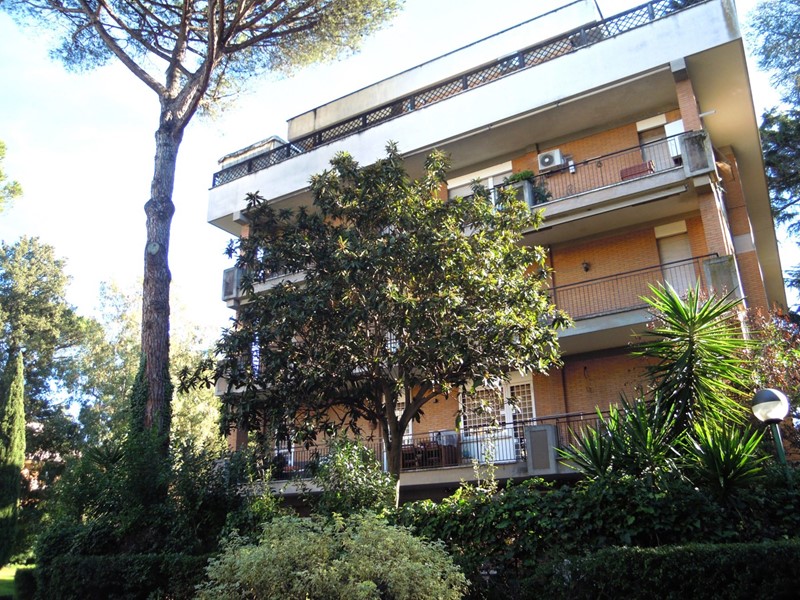 Appartamento in Vendita a Roma, 540'000€, 167 m²