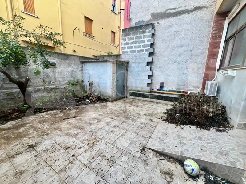 Quadrilocale in Vendita a Palermo, 75'000€, 107 m²