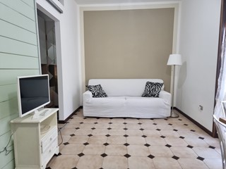 Monolocale in Affitto a Viareggio, zona Torre del Lago, 30 m², arredato