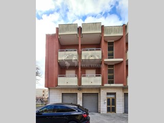 Appartamento in Vendita a Nardò, 92'000€, 136 m²