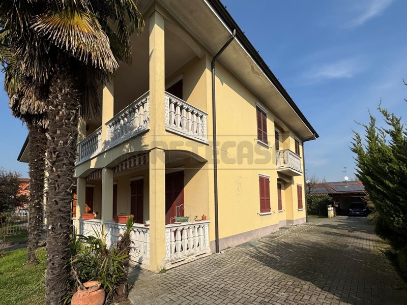 Quadrilocale in Vendita a Crema, 219'000€, 180 m², con Box