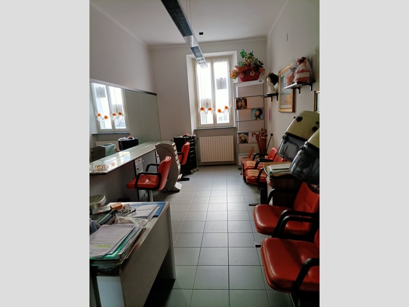 Ufficio in Affitto a Castel San Giovanni, 450€, 45 m²