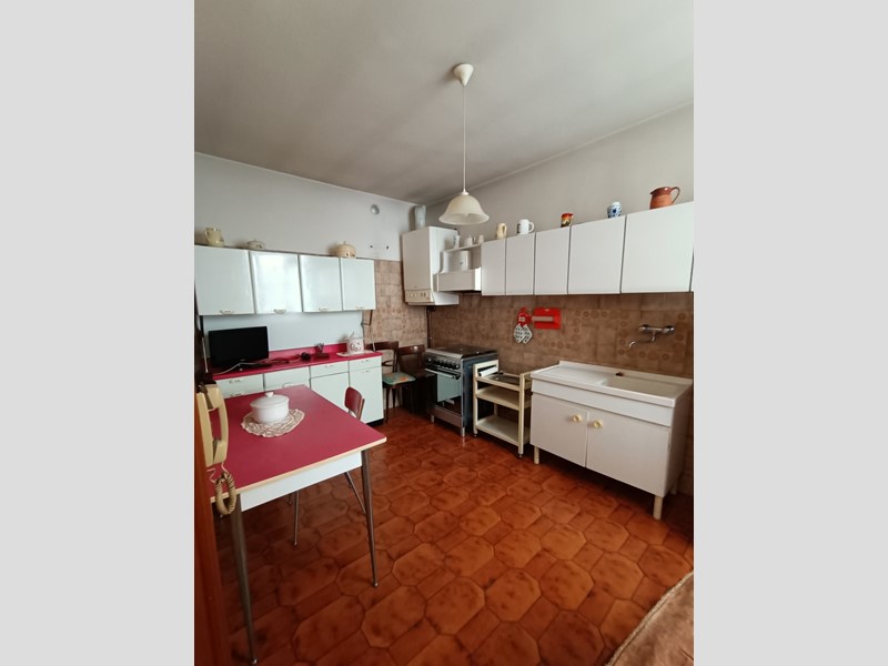 Quadrilocale in Vendita a Borgonovo Val Tidone, 108'000€, 120 m²