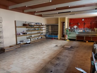 Immobile commerciale in Vendita a Borgonovo Val Tidone, 107'000€, 160 m²