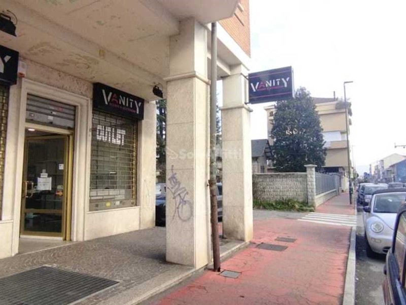 Capannone in Affitto a Nichelino, 600€, 60 m²