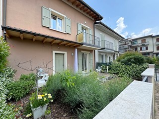 Casa Semi Indipendente in Vendita a Monticelli Brusati, 388'000€, 202 m², con Box