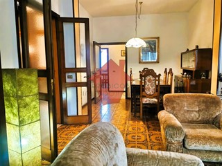 Quadrilocale in Vendita a Empoli, 260'000€, 120 m², con Box