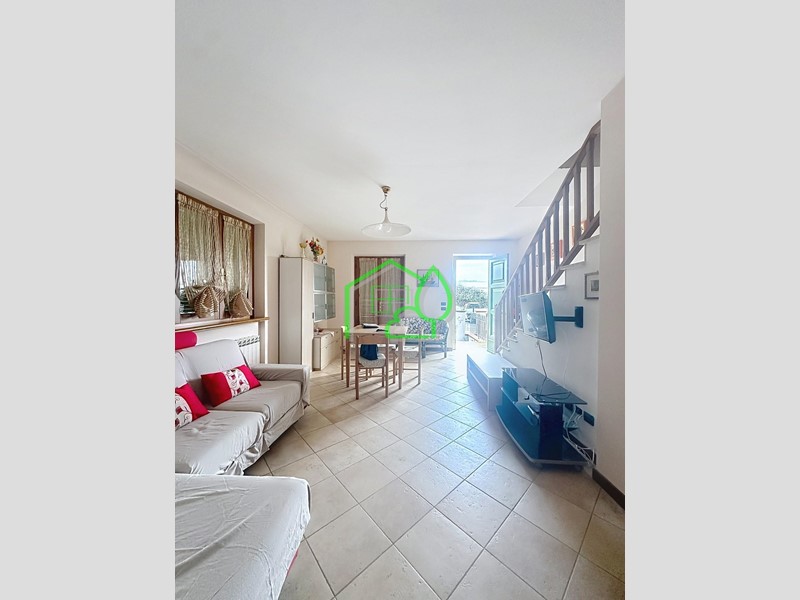 Villa bifamiliare in Vendita a Camaiore, zona Lido di Camaiore, 495'000€, 130 m², arredato