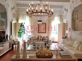 Appartamento in Vendita a Pisa, 689'000€, 216 m²