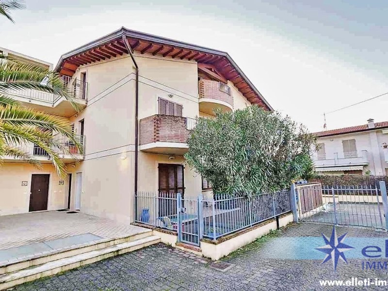 Quadrilocale in Vendita a Massa, zona Marina di Massa, 345'000€, 110 m²